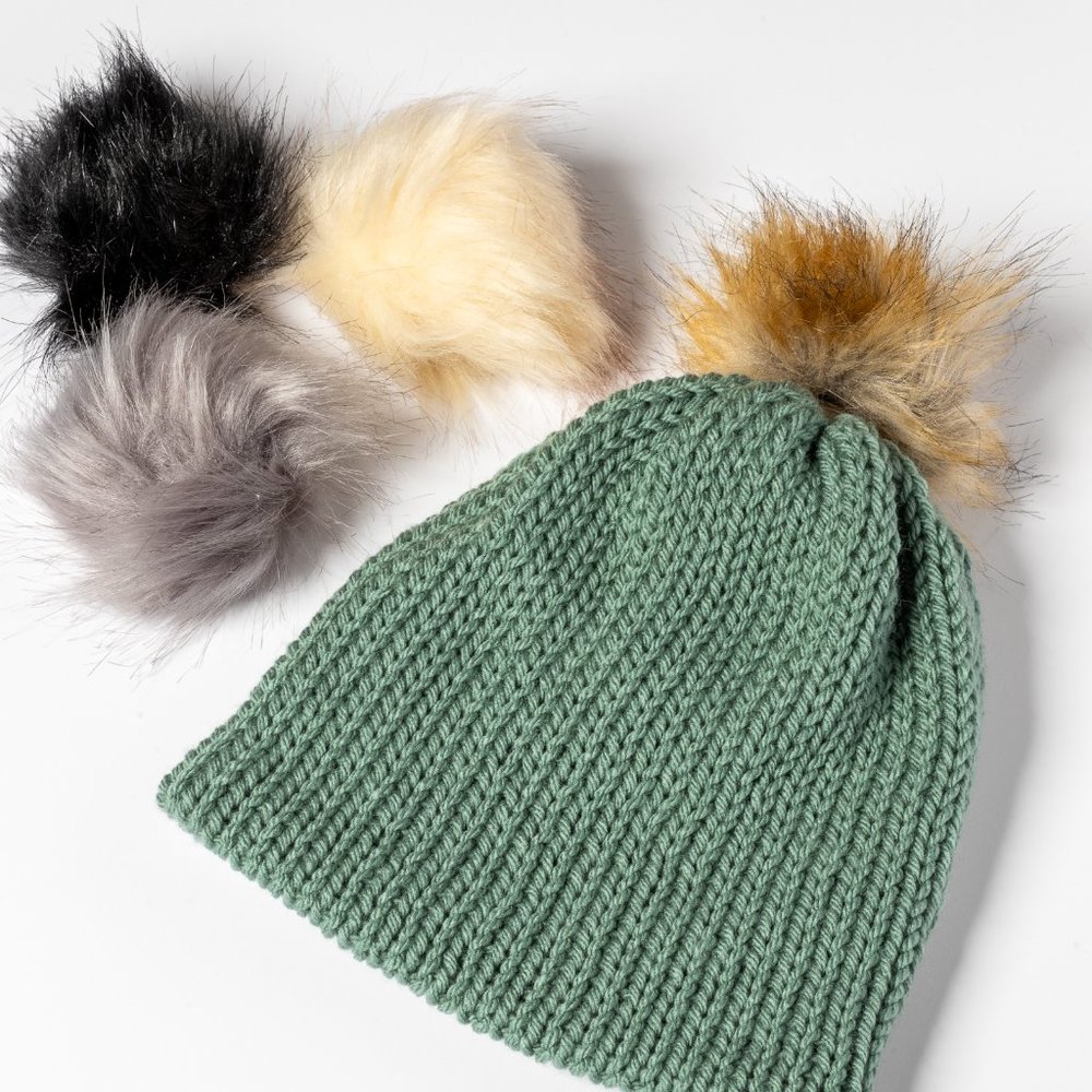 Knit toque - Picture 4 of 8